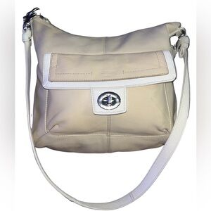 Coach Penelope Pebbled Leather Hobo Bag Putty/White F19045
